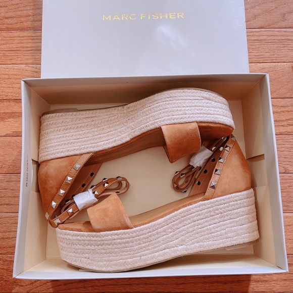 Marc Fisher Jazlyn Sandals - Picture 2 of 7